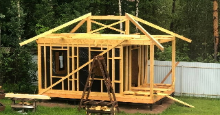 Сарай из бруса 100х100 в Котласе - строительство под ключ | Строй-Ктл от 41420 руб.